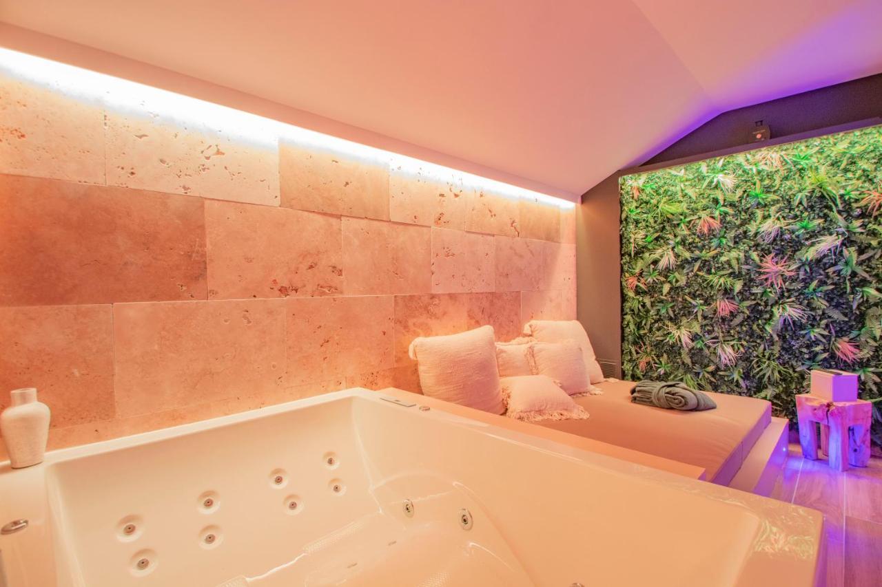 מלון קוארס Les Bains D'Eros מראה חיצוני תמונה